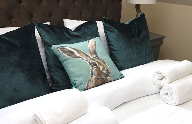 JOIVY Greenknowes Lodge With Hot Tub And Wood Burning Stove - Foto 17