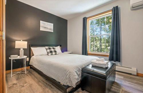 Lakefront Home with Private Beach Access & Hot Tub - Foto 41