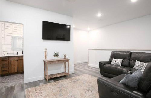 38-Acres of Luxury: 9BR, Indoor Pool, Gym, Near ND - Foto 15