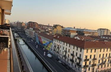 Bright Apartment with Canal Balcony - Foto 16