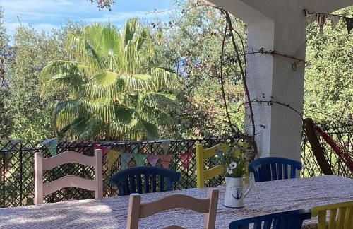 Sunny Costa Brava Getaway with Big Private Terrace - Foto 10