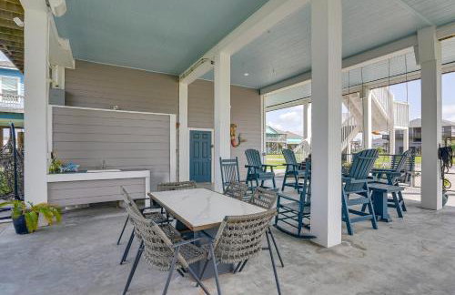 2 Blocks to Shore Crystal Beach House with Yard! - Foto 24