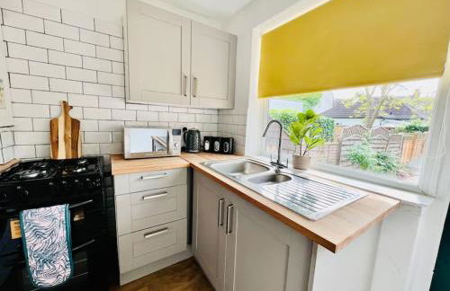 Deluxe Apartment in Southend-On-Sea by Artisan Stays I Free Parking I Sleeps 5 - Foto 10