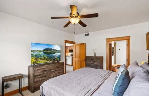 The Riverstone Riviera Affordable Mini City Getaway in CDA - Foto 12