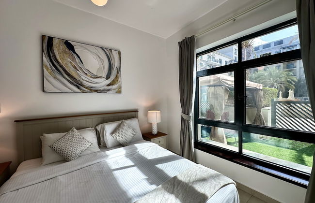 Lux BnB Travo Tower I Private Garden I Lake View - Photo 10