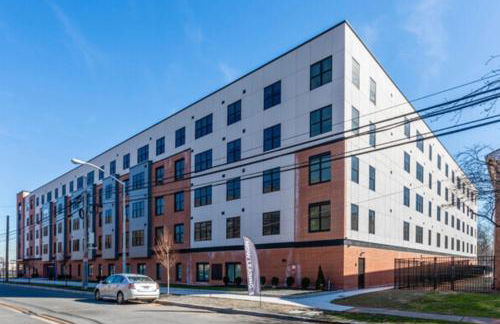 Opulence in Olive 4 bedrooms, 4 baths with 10 beds, Park 2 cars FREE - Foto 31