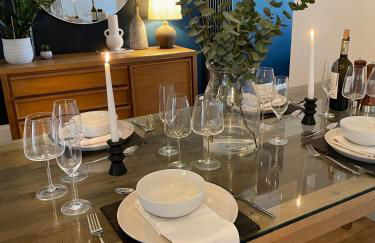 The Clock Tower Apartment - Spacious, Modern, 2 Bedroom Apartment , Southsea with Free parking - sleeps 4 - Photo 13