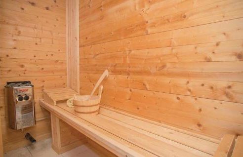 Nice Home In Kresevo Brdo With Kitchen - Foto 5