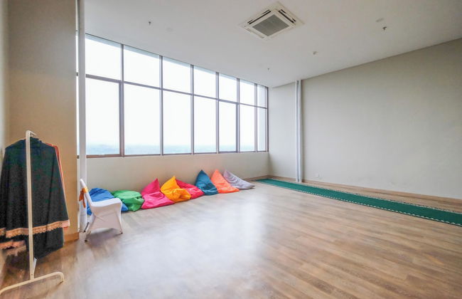 Cozy And Restful Studio Lrt City Sentul - Royal Sentul Park Apartment - Foto 15