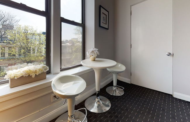 Maverick Suites at 400 Columbus Ave - Foto 59