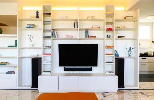 Peaceful Penthouse with Garage by NDP rent - Foto 2