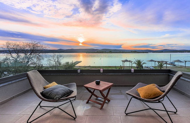 Villa in Turanj With Stunning Sea Views - Foto 34