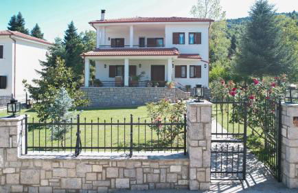 Ersis Retreat - Photo 1