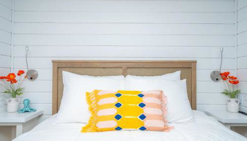 Sandy Cheeks, Deluxe Rive Views, Roadrunner Resort - Photo 4