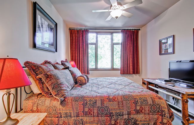 Highlands Area by East West Hospitality - Photo 9