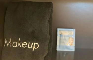 Cozy 2-bedroom Farmhouse with parking on premise - Foto 13