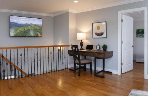 Hot Tub, Views & Game Room - 20 min to Downtown Asheville! - Foto 32