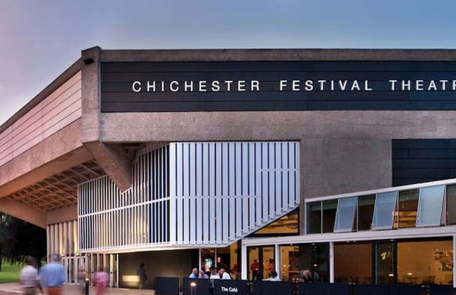 Mariners Stylish Beachside Getaway With Sea Views - Photo 48