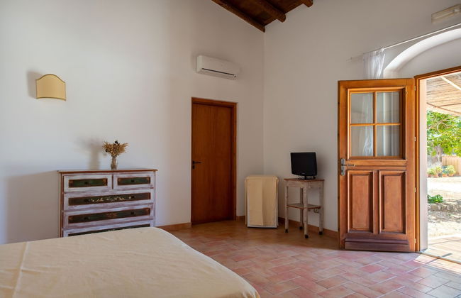 Maragani Beach Rooms & Breakfast - Photo 13