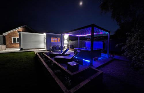 Hoot Hollow - Hot Tub Hideaway - Foto 24