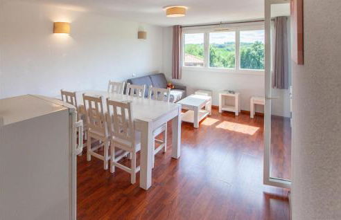 Gorgeous Apartment In Cassen With Swimming Pool - Foto 3