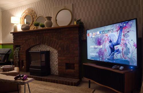 Sleeps 8-10 Cotswold Home with Hot Tub & Parking - Foto 22