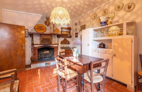 Awesome Home In Villa Di Piteccio - Foto 4