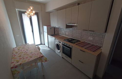 Trilocale in centro vicino al parco Monte Urpinu - Foto 6