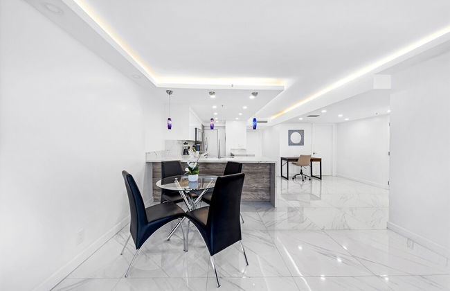 Modern Apartments Biscayne Bay - Photo 13