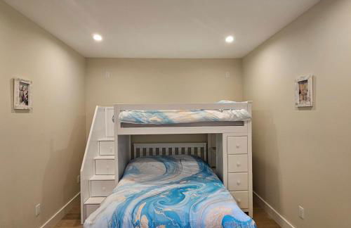 Powder Run - Modern 3BR Basecamp with Hot Tub, AC, EV Charger & Flat Parking - Foto 11