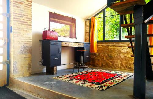 "La Case" - Magnifique ferme rénovée au cœur de la nature - Piscine privée sans vis-à-vis - Vue dégagée - Jardin - Stationnements gratuits devant la propriété - Belles prestations - Foto 21