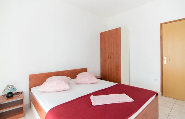 Apartments Neva- Standard Two Bedroom Apartment With Terrace and Sea View - Foto 2