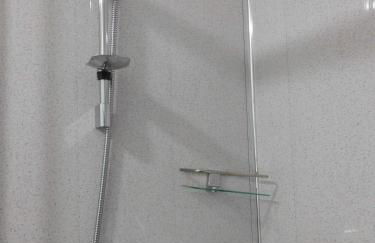 No 5 - Modern 2 bedroom Apartment in Lanark Town Centre - Foto 16