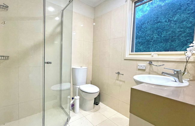 Stylish Retreat at Wheelers Hill 5BRM - Foto 37