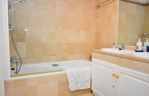 Beautiful Apt with Golf & Lake Views Mijas Golf - Photo 18