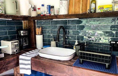 Cozy Cabin Gateway with Pool and Firepit - Foto 27