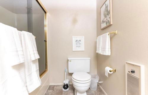 Tranquil Apt 2 King Suites Pet Friendly near DT Bellevue - Foto 30