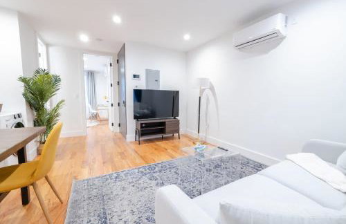 323-1 Specious 2BR Williamsburg - Foto 10