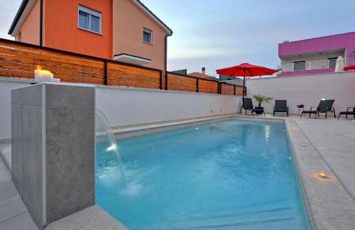 Villa with private pool in village Jadreški - Foto 7