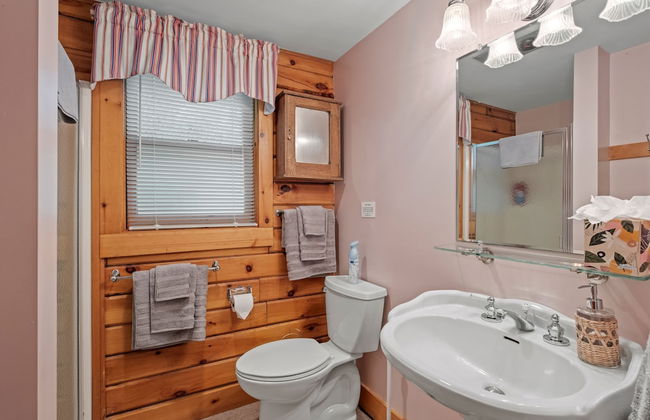 Private Lakefront - Luxury Log House - Photo 17