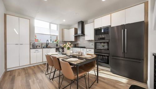 2022 Modern 3BR Tesla Charger City Views - Foto 4