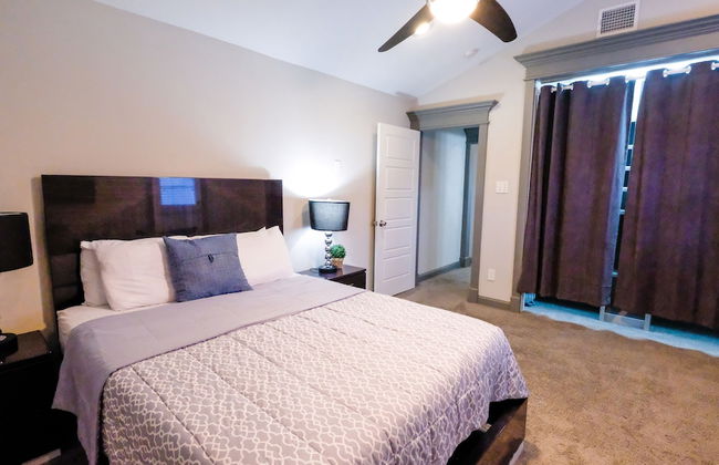 3Bdrm 3.5Bath 7Beds - NRG GRB MM-Park - Foto 17