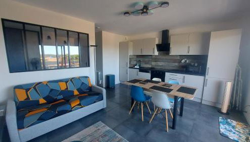 Mimizan Plage - Grand Studio 3 étoiles - 1 à 4 pers - Tout confort - 6 mn à pieds de la plage - Foto 3, stove