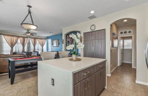 Entire Home in Surprise Downtown, Arizona - Foto 14