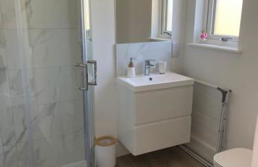 The Bay house Apartments , shanklin - Photo 40