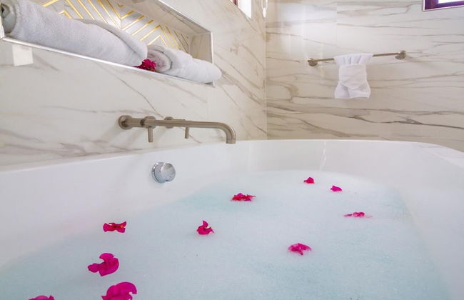 Villa 99 - 3 Bed w Private Pool - Photo 34