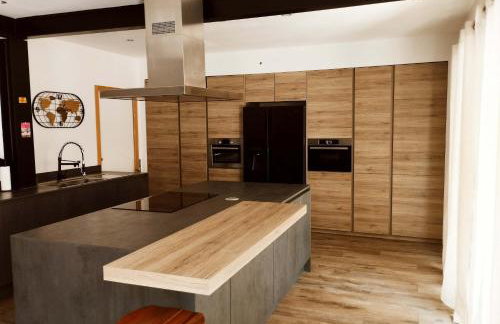 Very Chic Townhouse with Pool and Garage - Foto 19