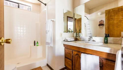 ADELAIDE HILL IN PINE MOUNTAIN CLUB BREATHTAKING VIEWS 3Bd 3Bth SPA TUB - Foto 2