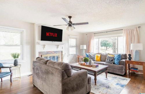 Southern Charm l 5BR l Sleeps 14 l A Location - Foto 18