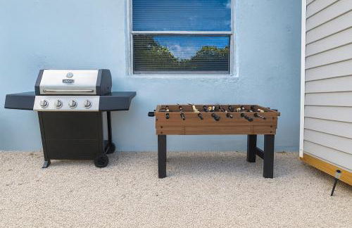 Comfy 2BR Apartment Near Las Olas with Patio, BBQ and FREE PARKING - Foto 11